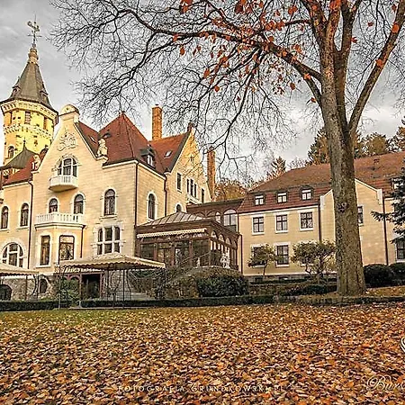 Bursztynowy Palac Hotell