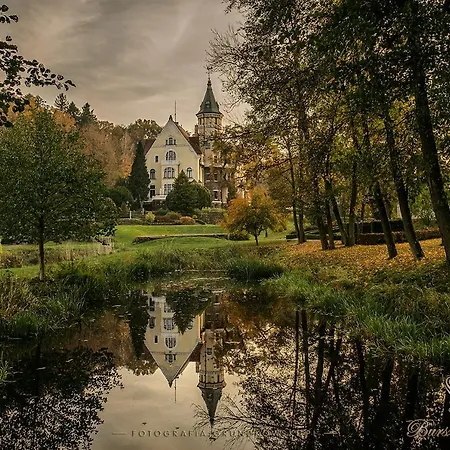 Bursztynowy Pałac 4*