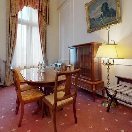 Bursztynowy Palac Otel 4*