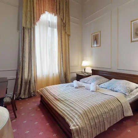 Hotel Bursztynowy Pałac 4*