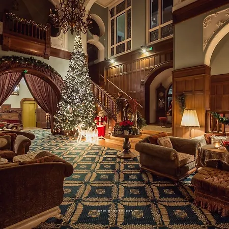 Bursztynowy Palac 4*