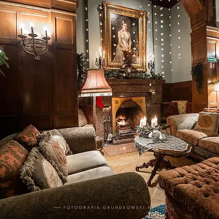 Bursztynowy Palac Hotel 4*